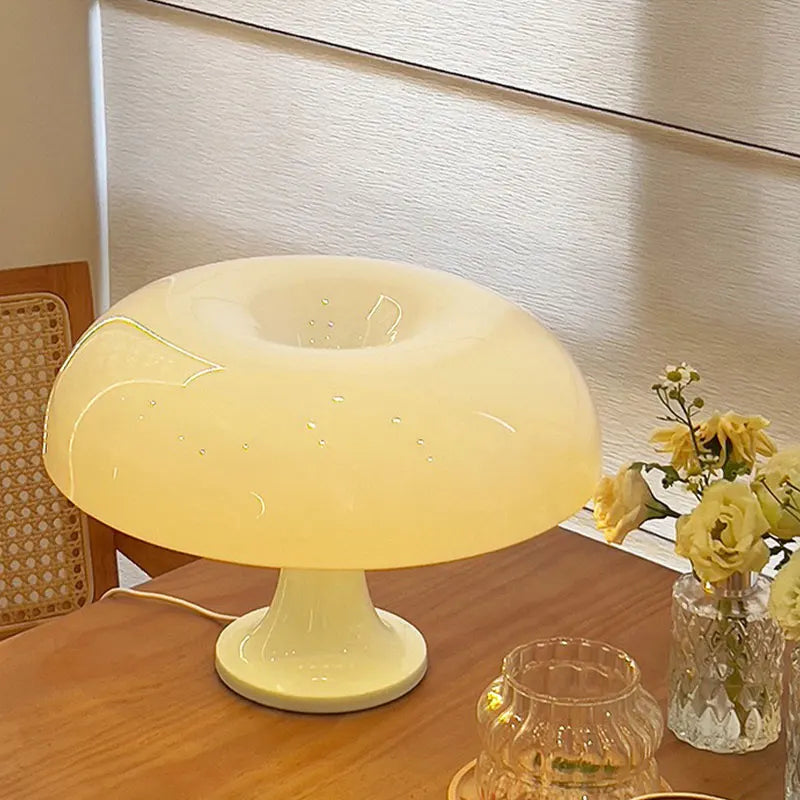 Led Mushroom Table Lamp, Modern Minimalist Desk Lamp, USB Powered, Three-Color Dimming, Suitable for Hotel and Bedroom Lighting.